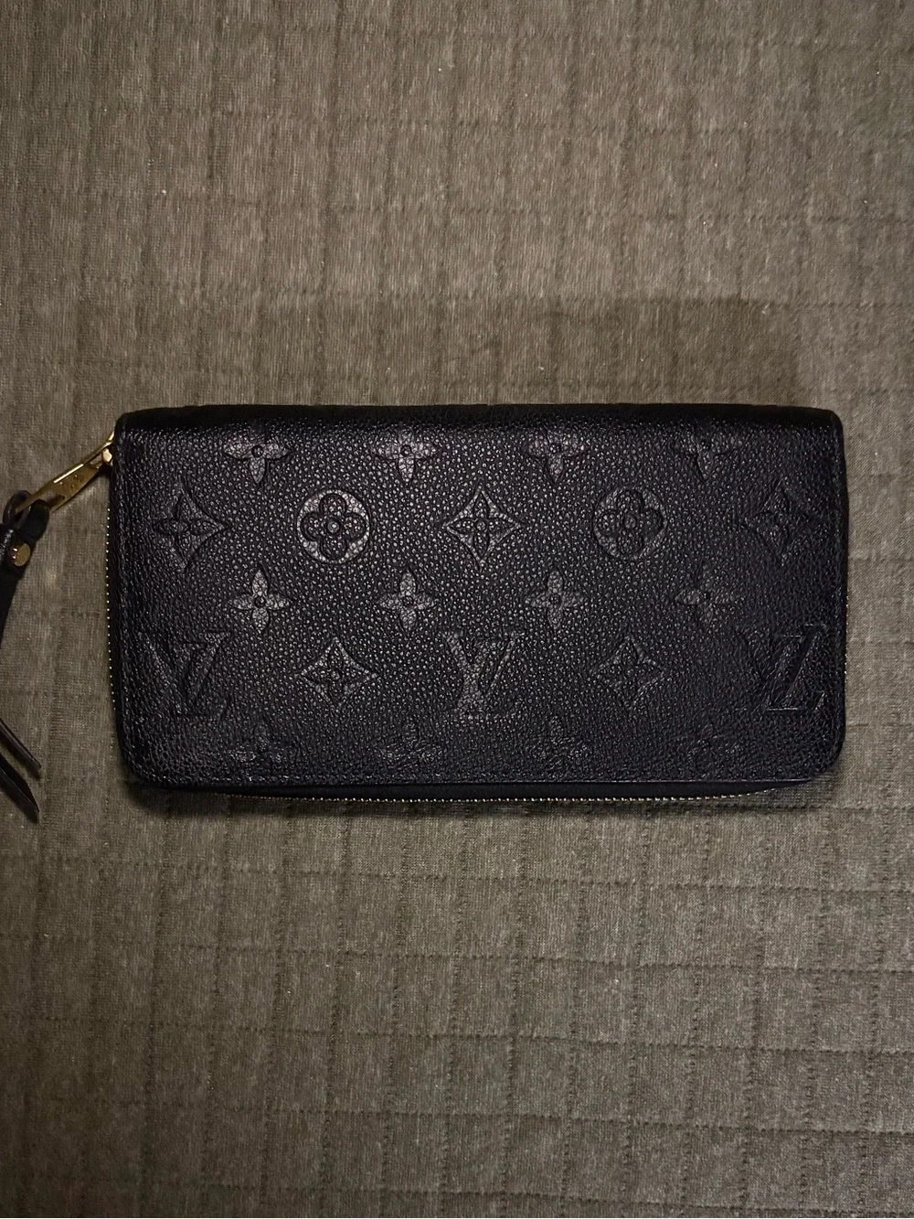 Louis Vuitton Black Zippy Wallet Black Monogram Empreinte leather AUTHENTIC
